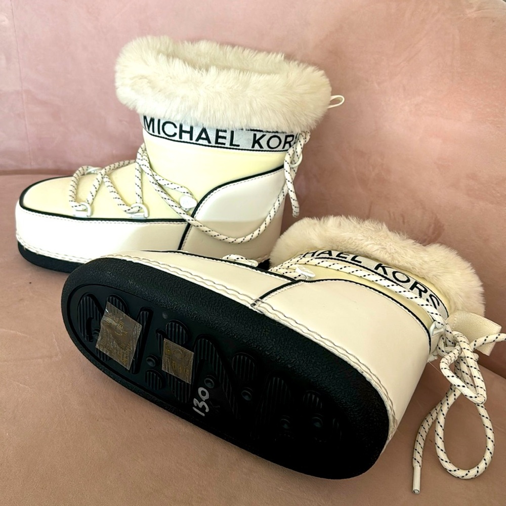 Michael kors snow boots